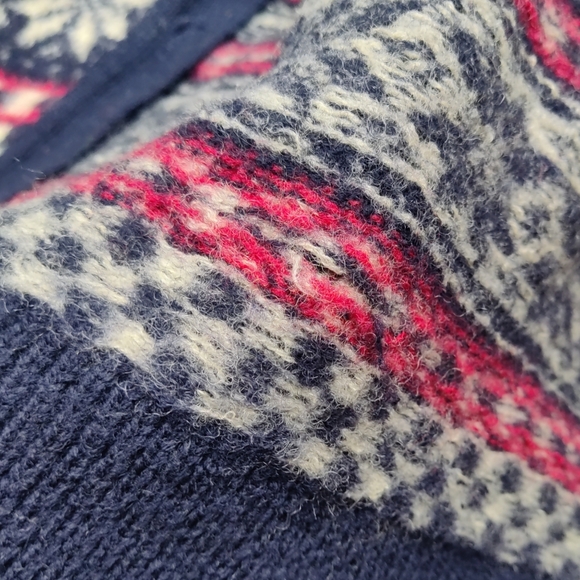 Pendleton Fair Isle Snowflake Virgin Wool Cardigan USA Made‎ Shrunken Sweater ** - Picture 6 of 12